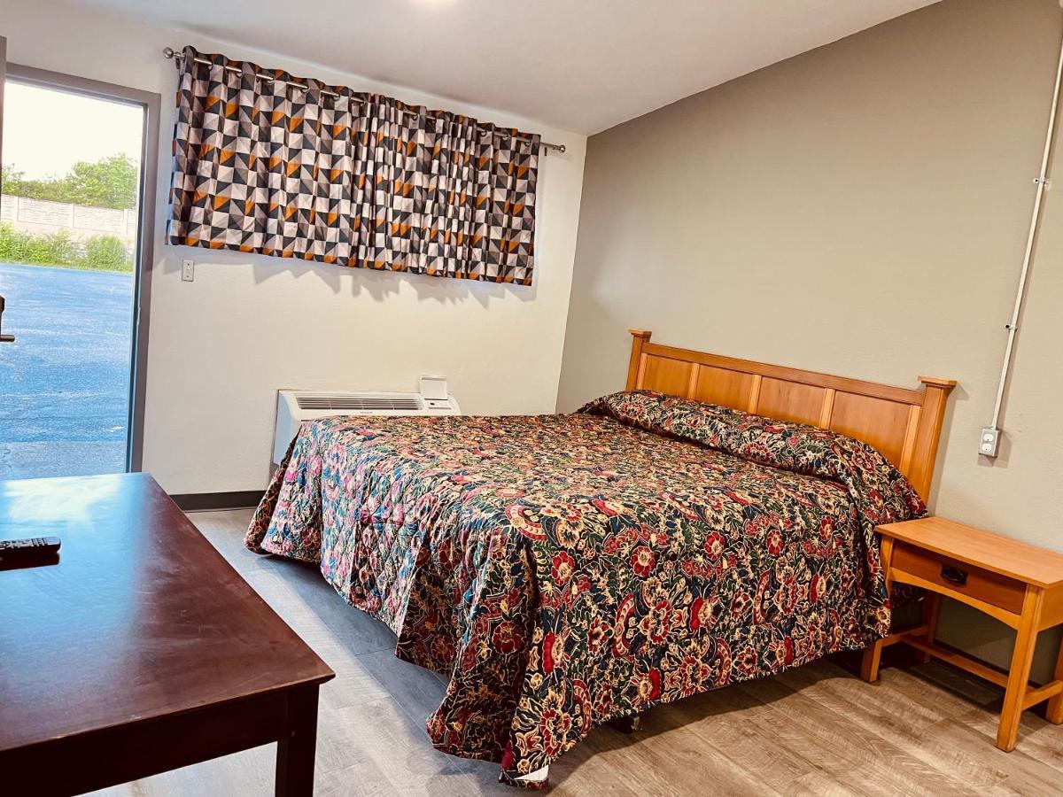 Express Inn Hotel Дейтон Екстер'єр фото
